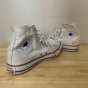 White high top converse. Size 7.